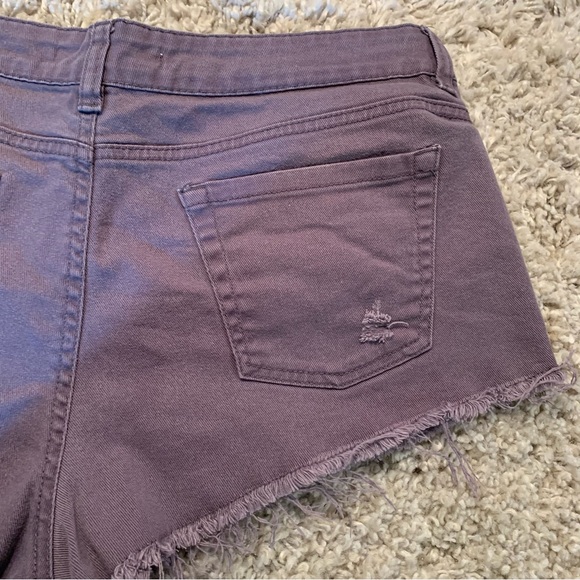 Bluenotes Grey Distressed Jean Shorts Women’s Size 32 - Picture 6 of 8